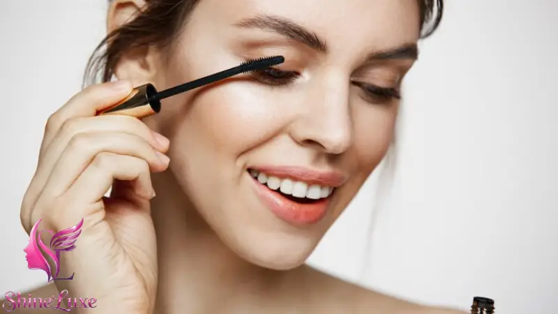 ویژگی های ریمل مناسب چشم های حساس (ترکیبات ایمن، بدون حساسیت، فاقد عطر و پارابن، تأییدیه های پوستی و چشمی)
